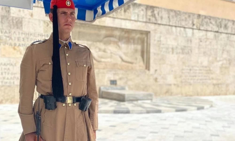 Ανδρέας Χολέβας: Όνειρο ζωής να γίνω εύζωνας στην Προεδρική Φρουρά